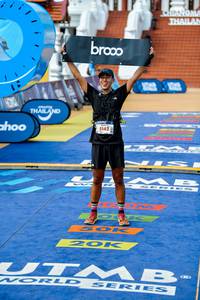 BIB: 5142
                            <button type="button" onclick="openModal(22753371)" class="btn btn-primary btn-sm float-right btn-popup" data-toggle="modal" data-target=".modal-high-quality">
                        <i class="fas fa-shopping-cart"></i> Add to Cart
                    </button>
                                            <button type="button" onclick="isThisMe(22753371, true)" class="btn btn-success btn-sm float-right btn-popup btn-isme hidden" data-toggle="tooltip" data-placement="bottom" title="นี่คือรูปของคุณใช่ไหม คลิกที่นี่เพื่อเอาเข้าอัลบั้ม">
                        <i class="fas fa-plus"></i> Add to album
                    </button>
                    <button type="button" onclick="isThisMe(22753371, false)" class="btn btn-warning btn-sm float-right btn-popup btn-isnotme hidden">
                        <i class="fas fa-ban"></i> Remove from album
                    </button>